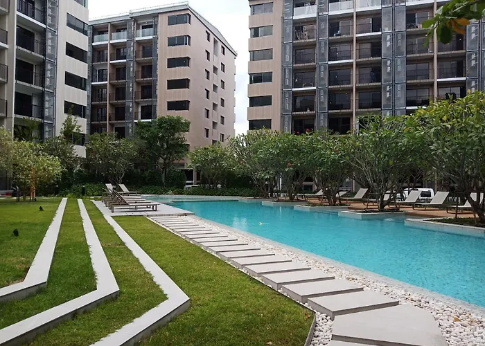 Blossom Sathorn